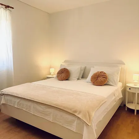 Pina Hvar Garden - Center
